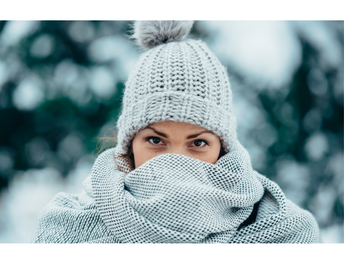 Догляд за чутливою шкірою взимку від подразнення та сухості